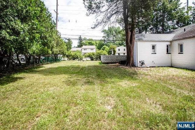 4 Beverly Road, Glen Rock, NJ 07452