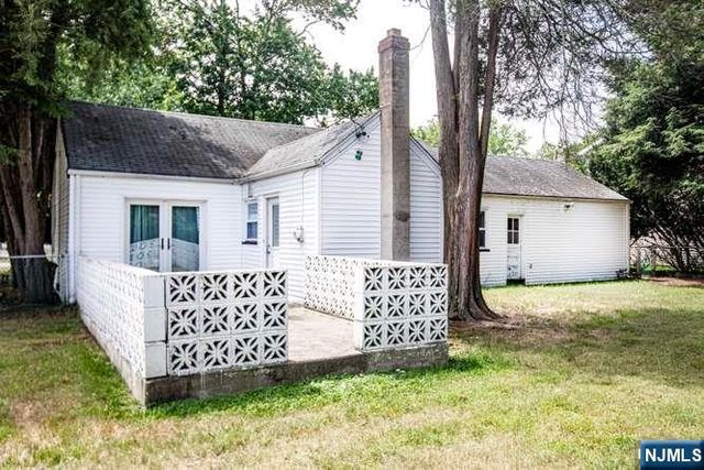 4 Beverly Road, Glen Rock, NJ 07452