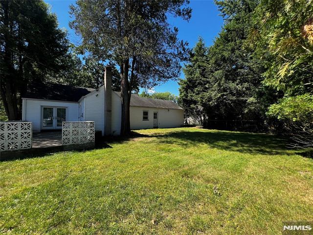 4 Beverly Road, Glen Rock, NJ 07452