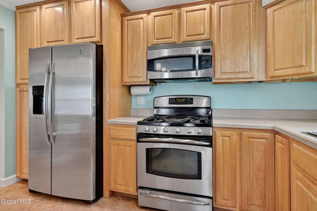 504 Nathaniel Drive, Guilderland, NY 12303