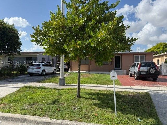 846 W 32nd St 1, Hialeah, FL 33012