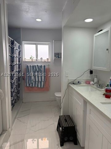 846 W 32nd St 1, Hialeah, FL 33012