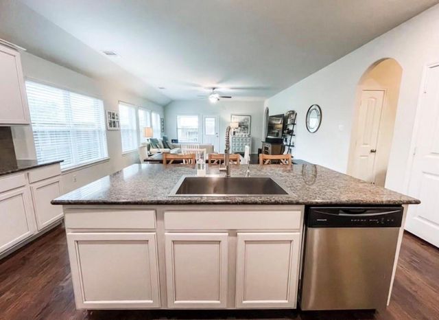 516 Fieldhaven Court, La Marque, TX 77568