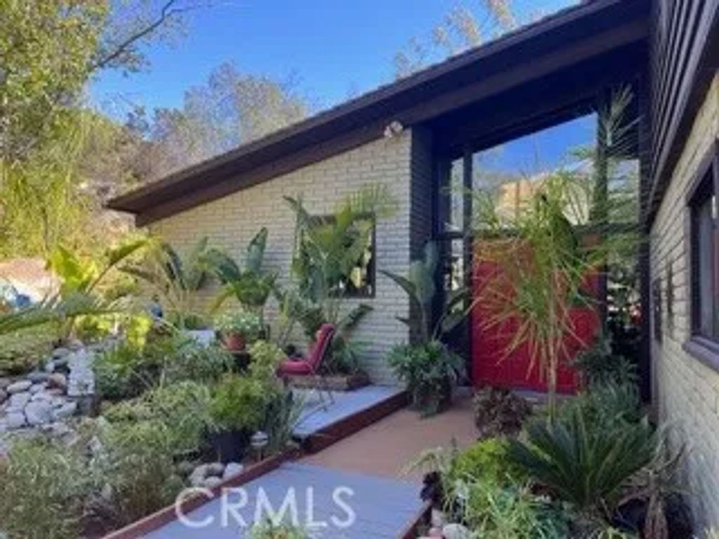 2368 Palo Danzante, Alpine, CA 91901