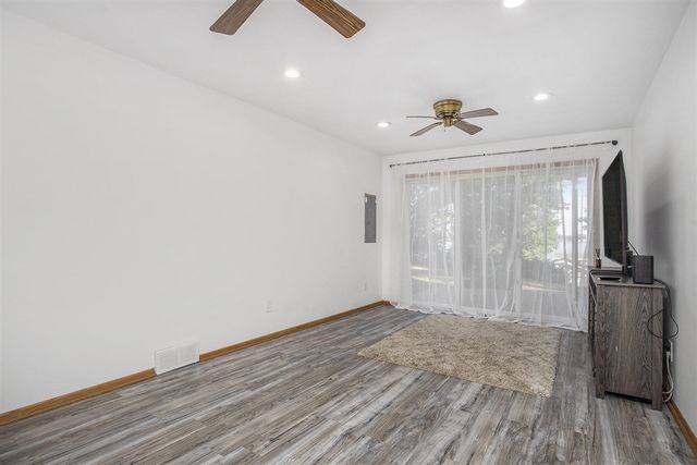 3229 W Shore Drive, Battle Creek, MI 49017