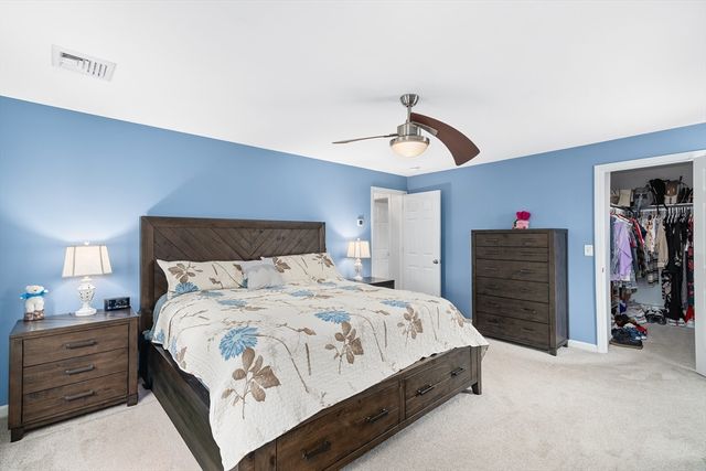 1870 County St, Somerset, MA 02726