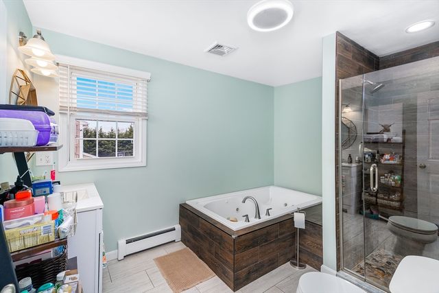 1870 County St, Somerset, MA 02726