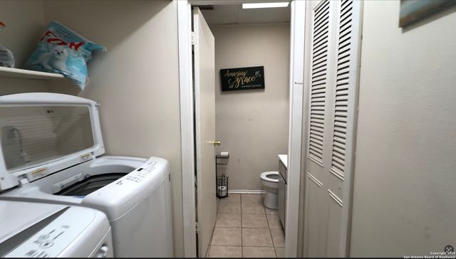 6520 Spring Lark, San Antonio, TX 78249