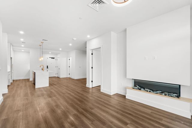 125 Cambrian Way Unit 613, Burlington, VT 05401