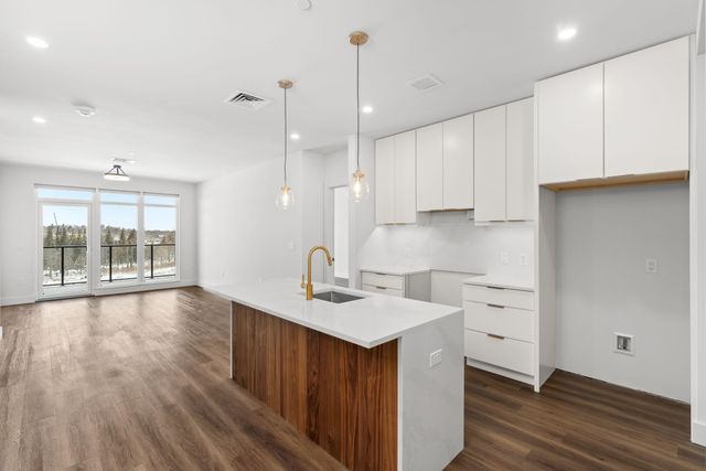 125 Cambrian Way Unit 613, Burlington, VT 05401