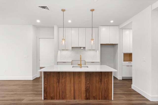 125 Cambrian Way Unit 613, Burlington, VT 05401