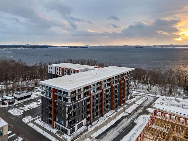125 Cambrian Way Unit 613, Burlington, VT 05401