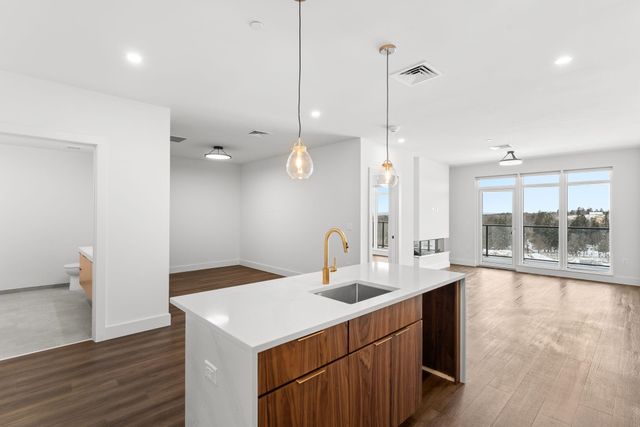 125 Cambrian Way Unit 613, Burlington, VT 05401