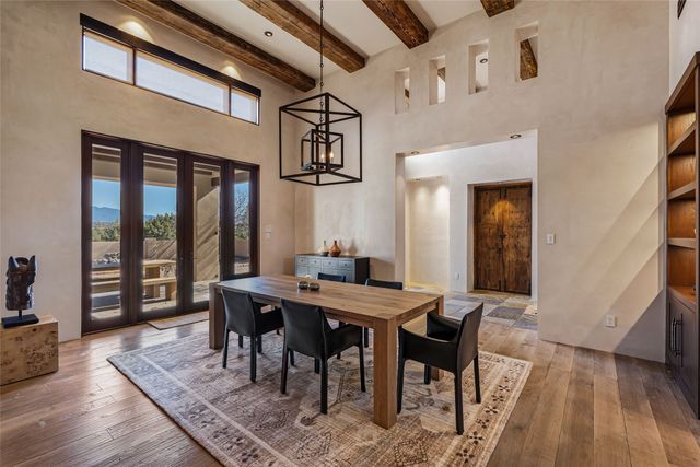 20 Rising Moon, Santa Fe, NM 87506