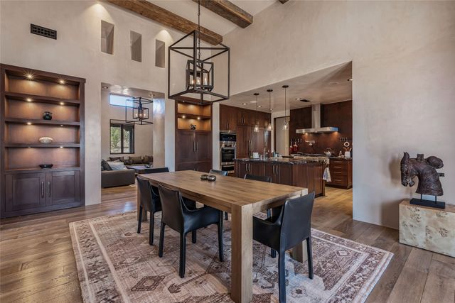 20 Rising Moon, Santa Fe, NM 87506