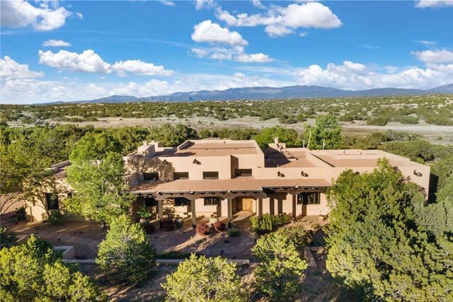 20 Rising Moon, Santa Fe, NM 87506