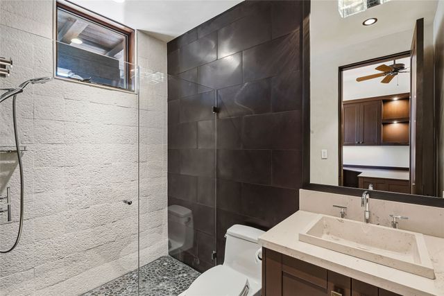 20 Rising Moon, Santa Fe, NM 87506