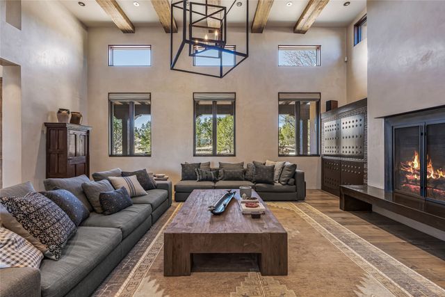 20 Rising Moon, Santa Fe, NM 87506