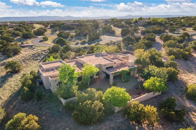 20 Rising Moon, Santa Fe, NM 87506