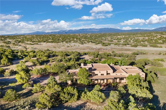 20 Rising Moon, Santa Fe, NM 87506