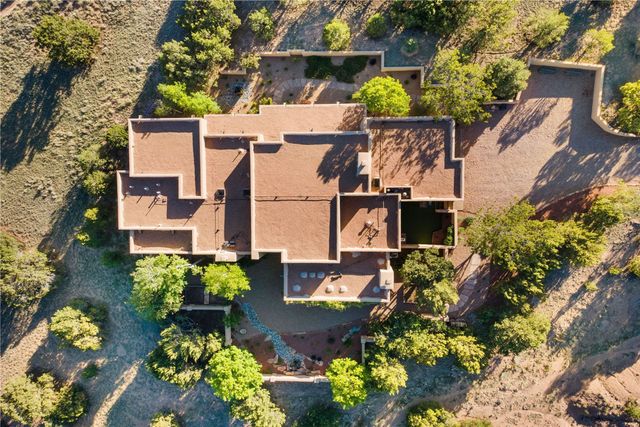 20 Rising Moon, Santa Fe, NM 87506