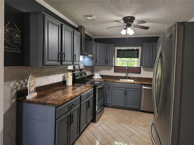 6500 Oaklane Drive, Theodore, AL 36582