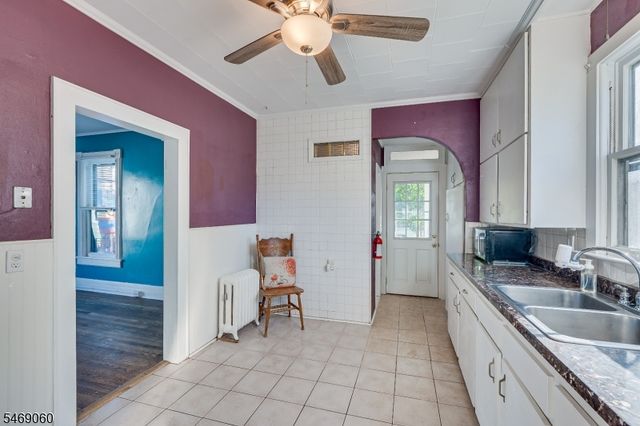 121 S Washington Ave, Dunellen Boro, NJ 08812