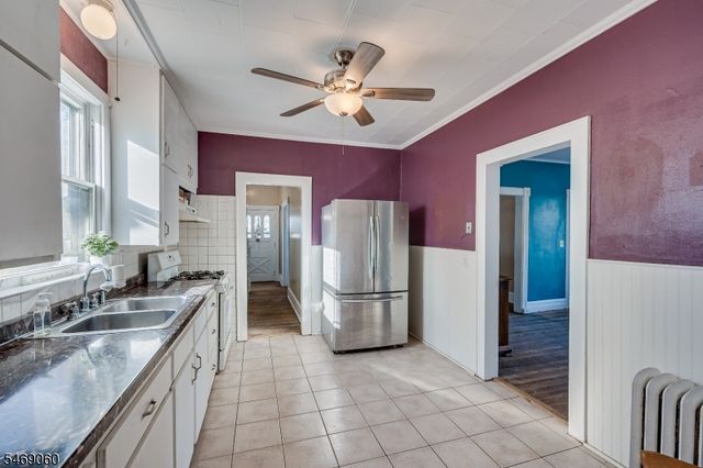 121 S Washington Ave, Dunellen Boro, NJ 08812