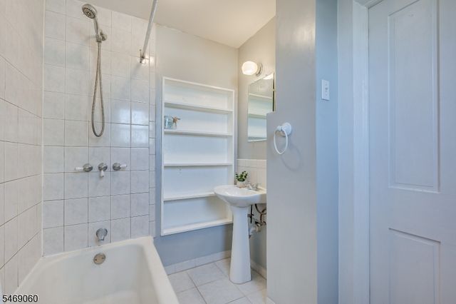 121 S Washington Ave, Dunellen Boro, NJ 08812