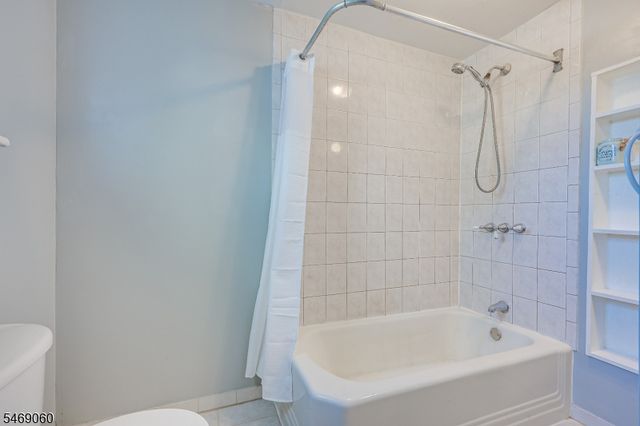 121 S Washington Ave, Dunellen Boro, NJ 08812
