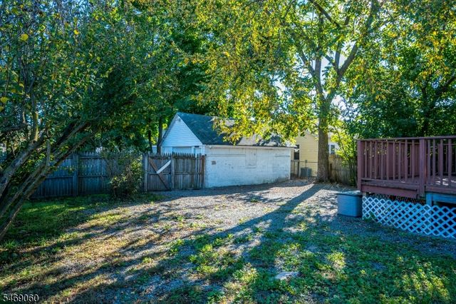 121 S Washington Ave, Dunellen Boro, NJ 08812
