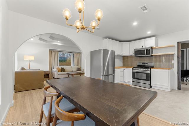 14801 Spring Garden Street, Detroit, MI 48205