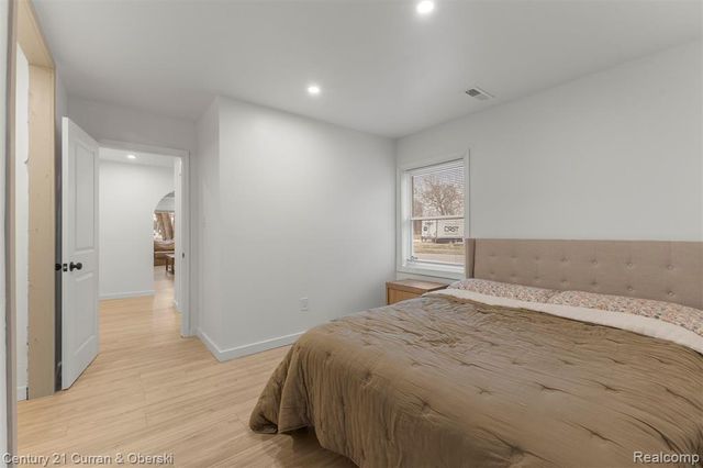 14801 Spring Garden Street, Detroit, MI 48205