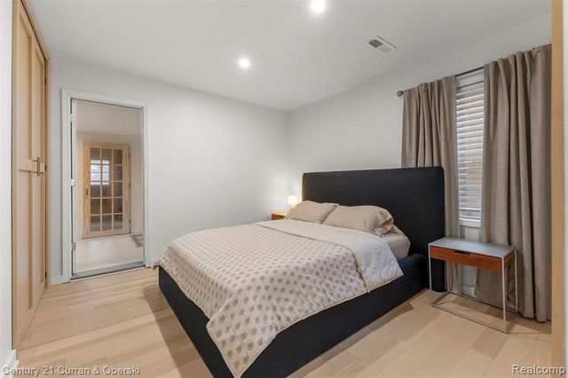 14801 Spring Garden Street, Detroit, MI 48205