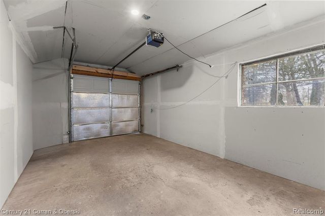 14801 Spring Garden Street, Detroit, MI 48205