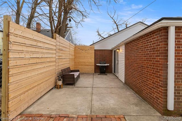 14801 Spring Garden Street, Detroit, MI 48205