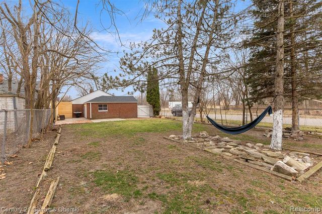 14801 Spring Garden Street, Detroit, MI 48205