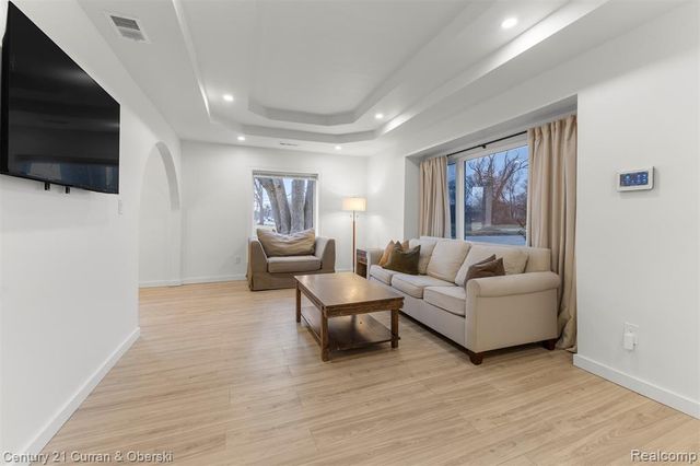 14801 Spring Garden Street, Detroit, MI 48205