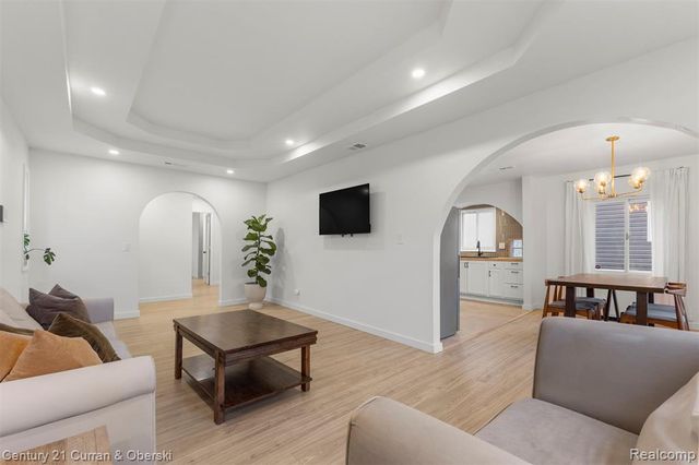 14801 Spring Garden Street, Detroit, MI 48205