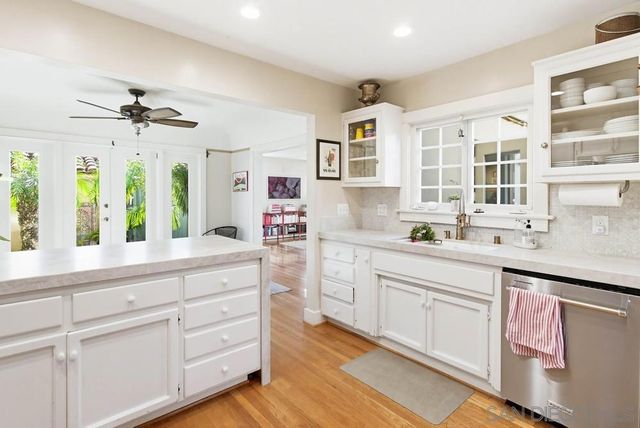 3021 Freeman, San Diego, CA 92106