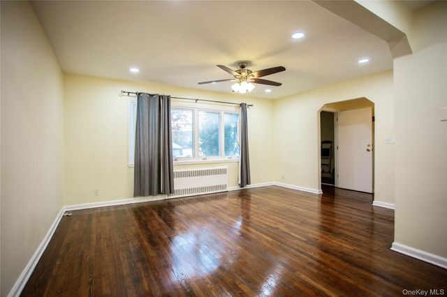 193 Nassau Boulevard Main, West Hempstead, NY 11552