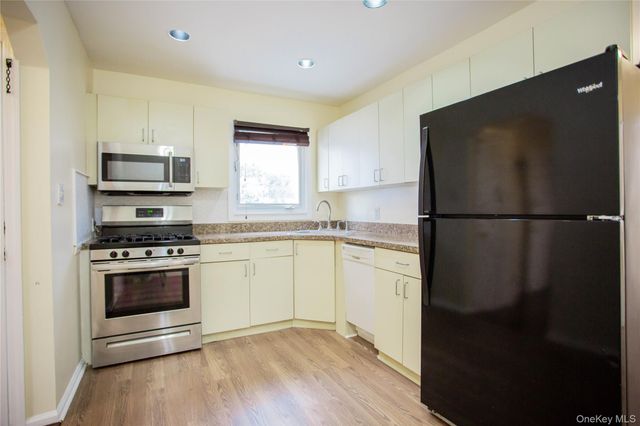 193 Nassau Boulevard Main, West Hempstead, NY 11552