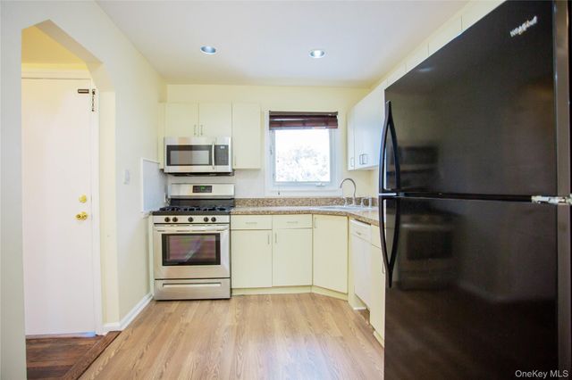 193 Nassau Boulevard Main, West Hempstead, NY 11552