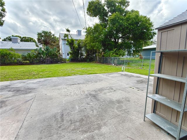 1835 42nd Avenue B, Vero Beach, FL 32960