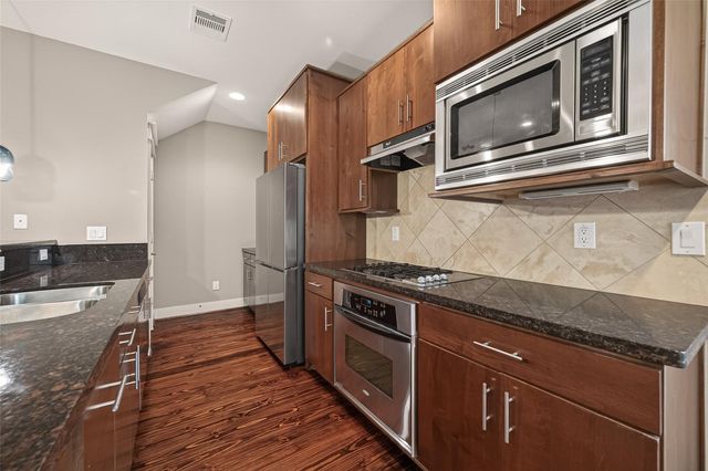 1510 Crockett Street B, Houston, TX 77007