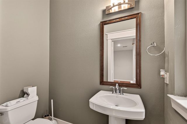 1510 Crockett Street B, Houston, TX 77007