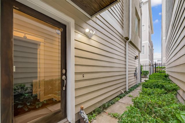 1510 Crockett Street B, Houston, TX 77007