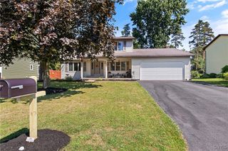 8055 Princess Path, Clay, NY 13090