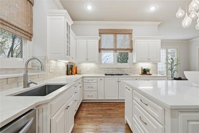 13916 Nicklaus Drive, Overland Park, KS 66223