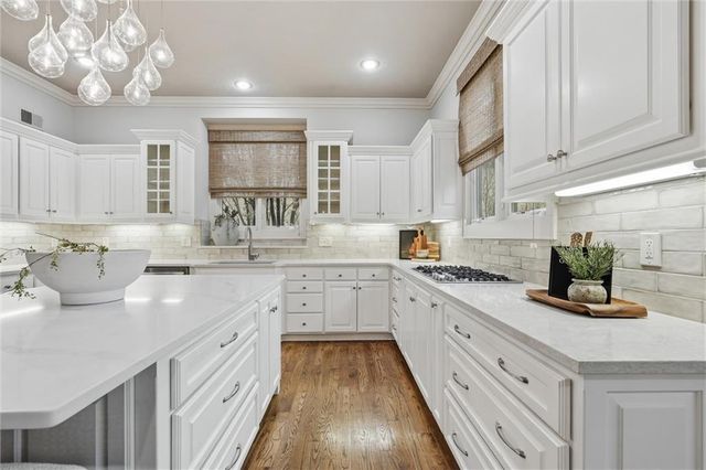 13916 Nicklaus Drive, Overland Park, KS 66223